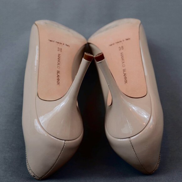 Manolo Blahnik 38 Quitohi Patent Nude Tan Point Toe Heels Perforated Laser Cut - Picture 14 of 16